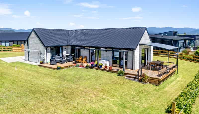 105 Rangiora Crescent, Matarangi