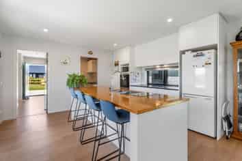 105 Rangiora Crescent, Matarangi