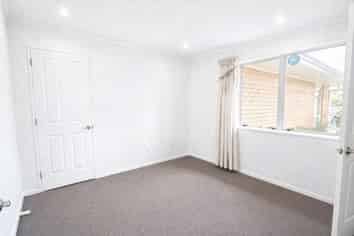 52 Nicholas Road, Somerville