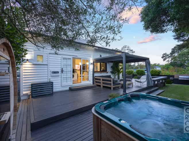 56 Queen Street, Riverhead