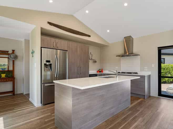 12 Ellesmere Close, Pyes Pa