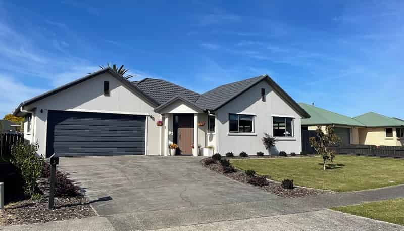 5 Mirbeck Avenue, Cambridge