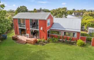 11 Tom Plato Drive, Te Anau