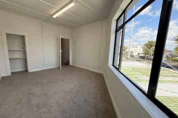 Sleek Jervois Road Office | 82 m2