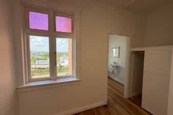 Sleek Jervois Road Office | 82 m2