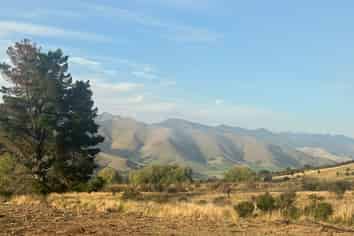 1037 Athol-Five Rivers Highway, Lumsden