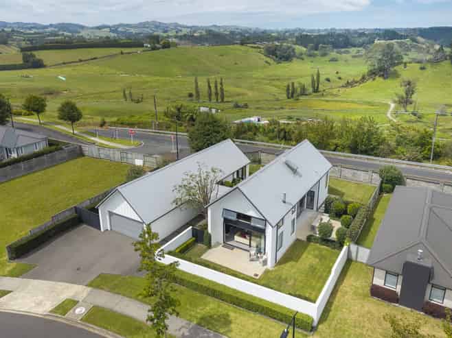 16 St Thomas Avenue, Pyes Pa