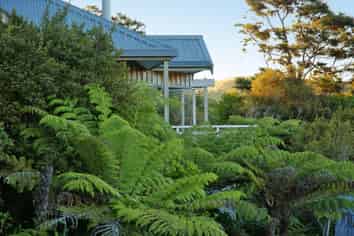 18A Beach Road, Sandspit