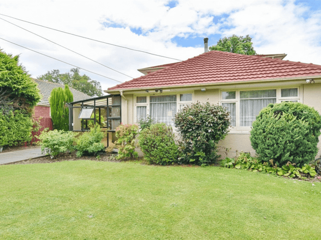 222 Avonhead Road, Avonhead