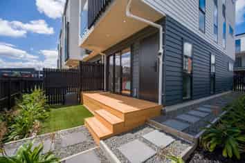 4/10 Scott Road, Hobsonville