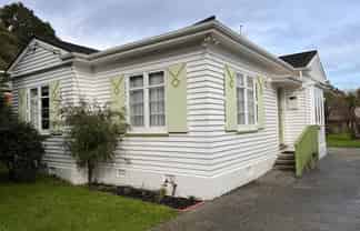 16 Athens Street, Miramar