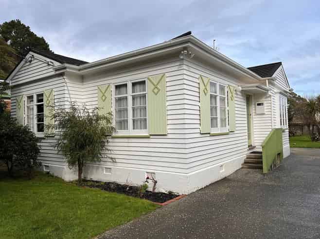 16 Athens Street, Miramar