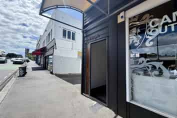 Level 1 Road Front Office on Dominion Rd | 113 m2