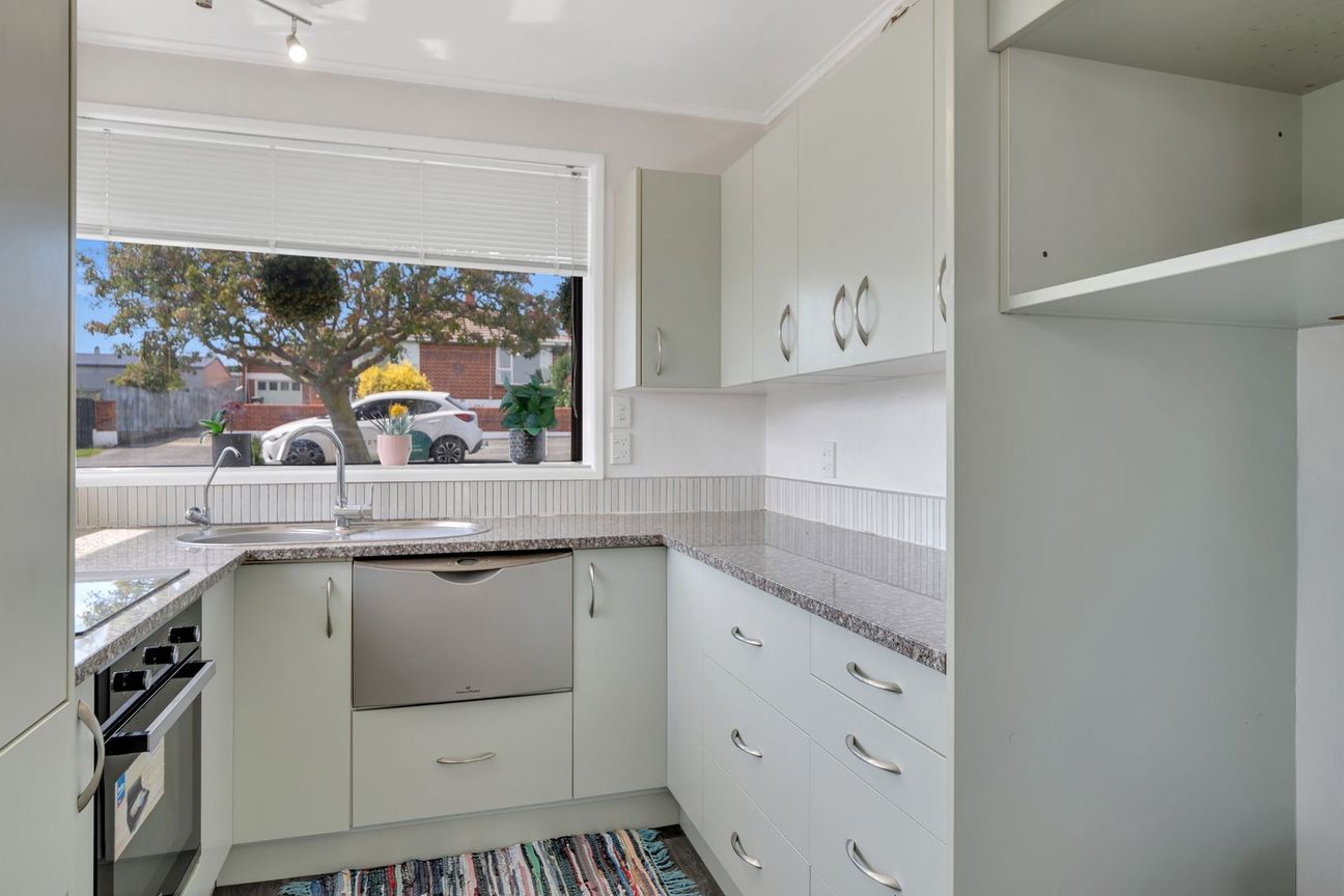 Prime Location with Real Utility - Aanzicht 5