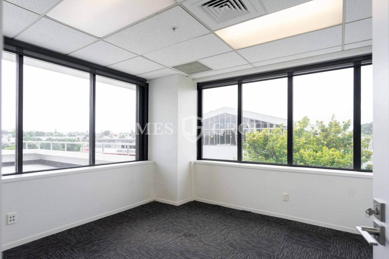 WELL-PRESENTED ELLERSLIE OFFICE SPACE FOR LEASE - Bild 6