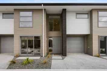 100B Point England Road, Point England