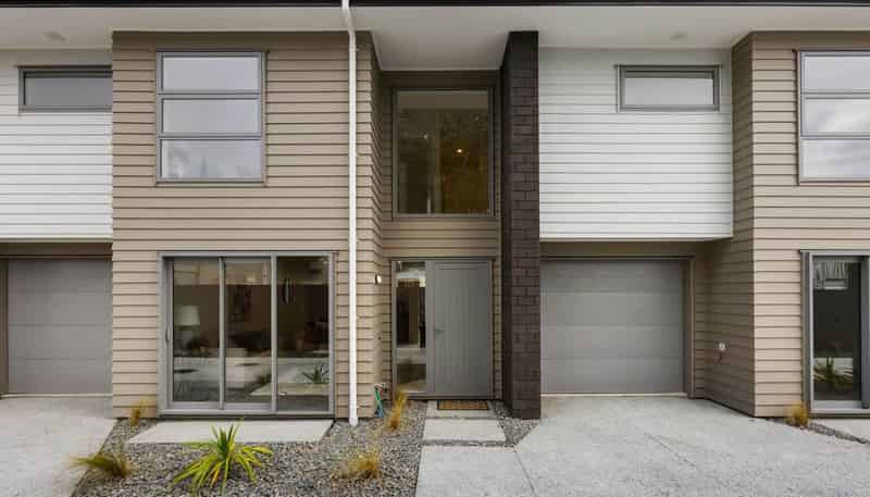 100B Point England Road, Point England