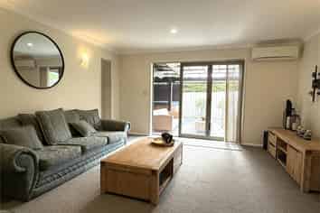 3 Cuthill Close, Albany