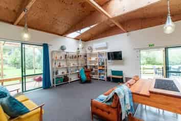 301 Riverhead Road, Riverhead