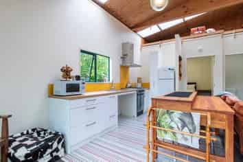 301 Riverhead Road, Riverhead