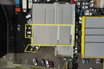 Multiple Uses – Warehouse, Office or Showroom