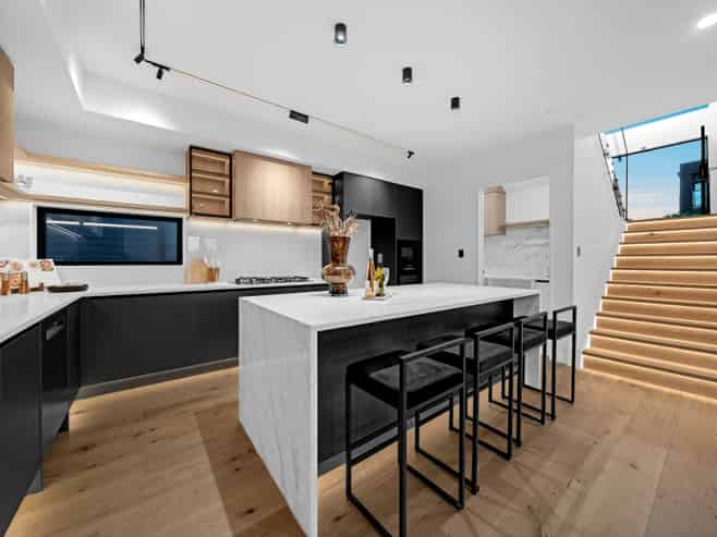 16 Harissa Place, The Gardens