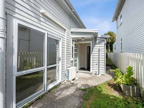 a/2 Henry Street, Kilbirnie