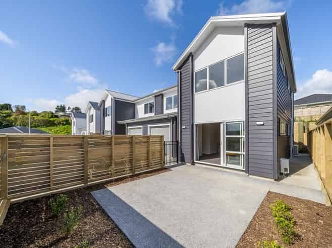 2 Takapo Grove, Kelson