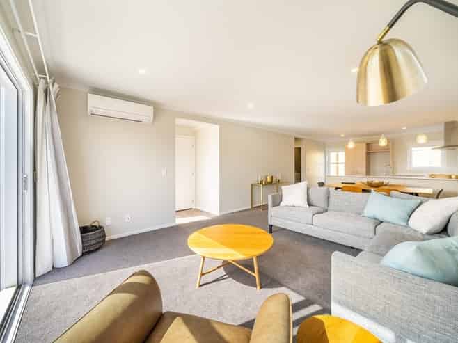 2 Takapo Grove, Kelson