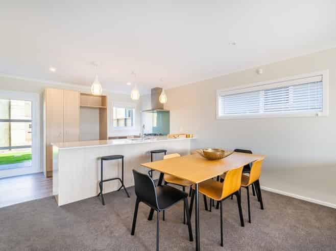 2 Takapo Grove, Kelson