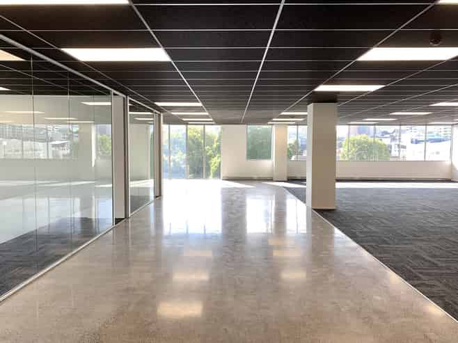 Elevated fringe workspace with scale & flexibility