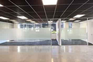 Elevated fringe workspace with scale & flexibility