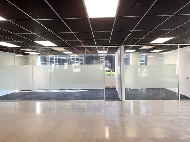 Elevated fringe workspace with scale & flexibility