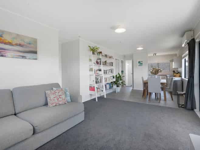 2/35 Grotto Street, Onehunga