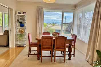 40 Pemberton Crescent, Greerton