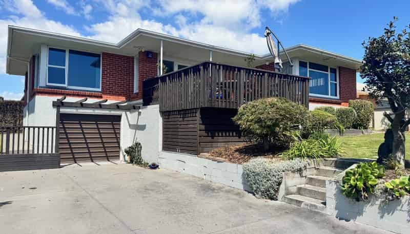 40 Pemberton Crescent, Greerton