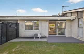 2/130 Edgeware Road, Saint Albans