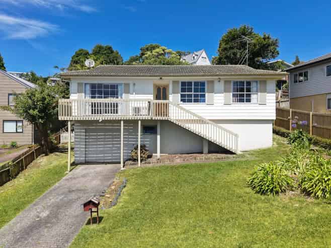39 Oaktree Avenue, Browns Bay