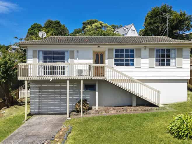 39 Oaktree Avenue, Browns Bay