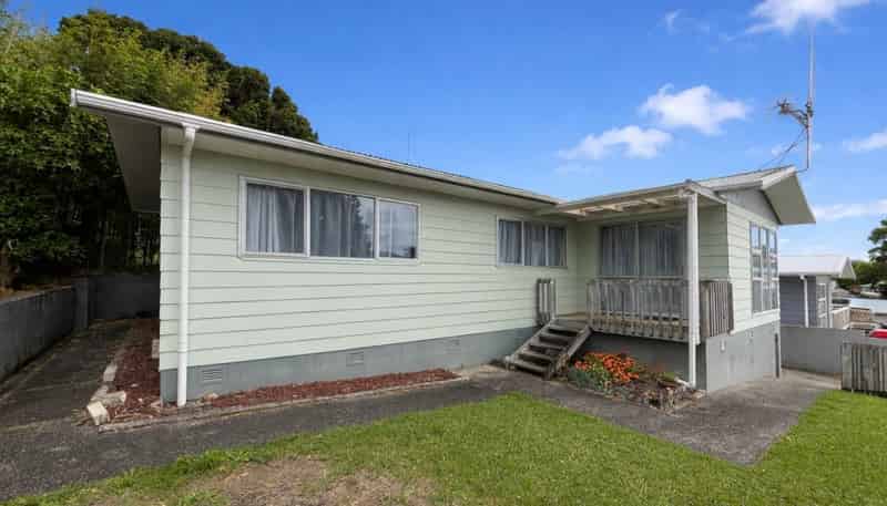 2B Robin Hood Place, Onerahi