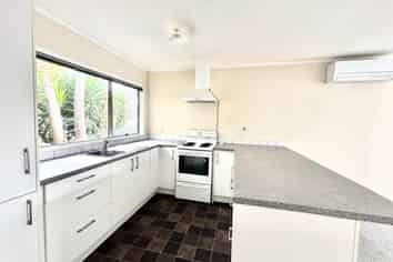 2B Robin Hood Place, Onerahi