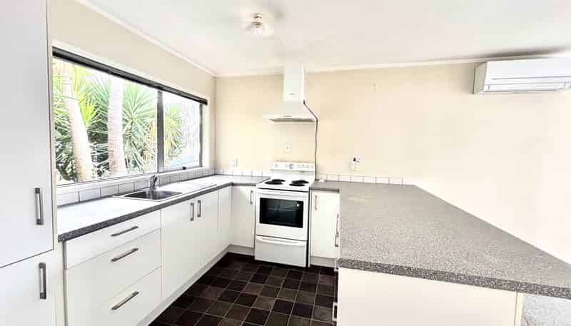 2B Robin Hood Place, Onerahi