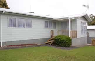 2B Robin Hood Place, Onerahi