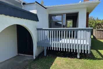 9 Winifred Avenue, Bayview