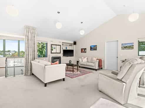 12 Laing Cove, Havelock North