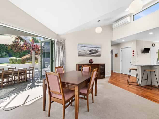 12 Laing Cove, Havelock North