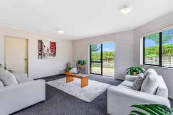 64 Brymer Road, Grandview Heights