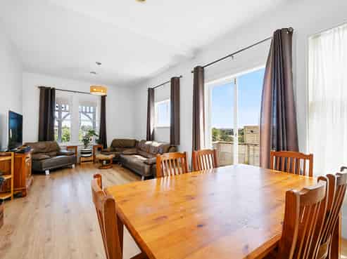 73 Oranga Street, Westown