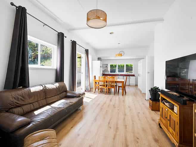 73 Oranga Street, Westown