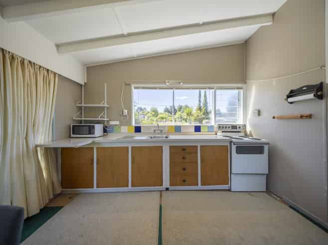 36 Home Street, Manapouri